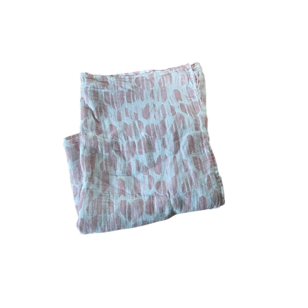 Aden & Anais pink and white watercolor heart print muslin infant blanket swaddle